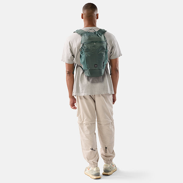 マタドール 18L パッカブル バックパック